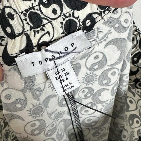 NEW Topshop Ying Yang Shorts Monochrome Black White High Rise Size‎ 6 Boho Moons - Picture 4 of 7